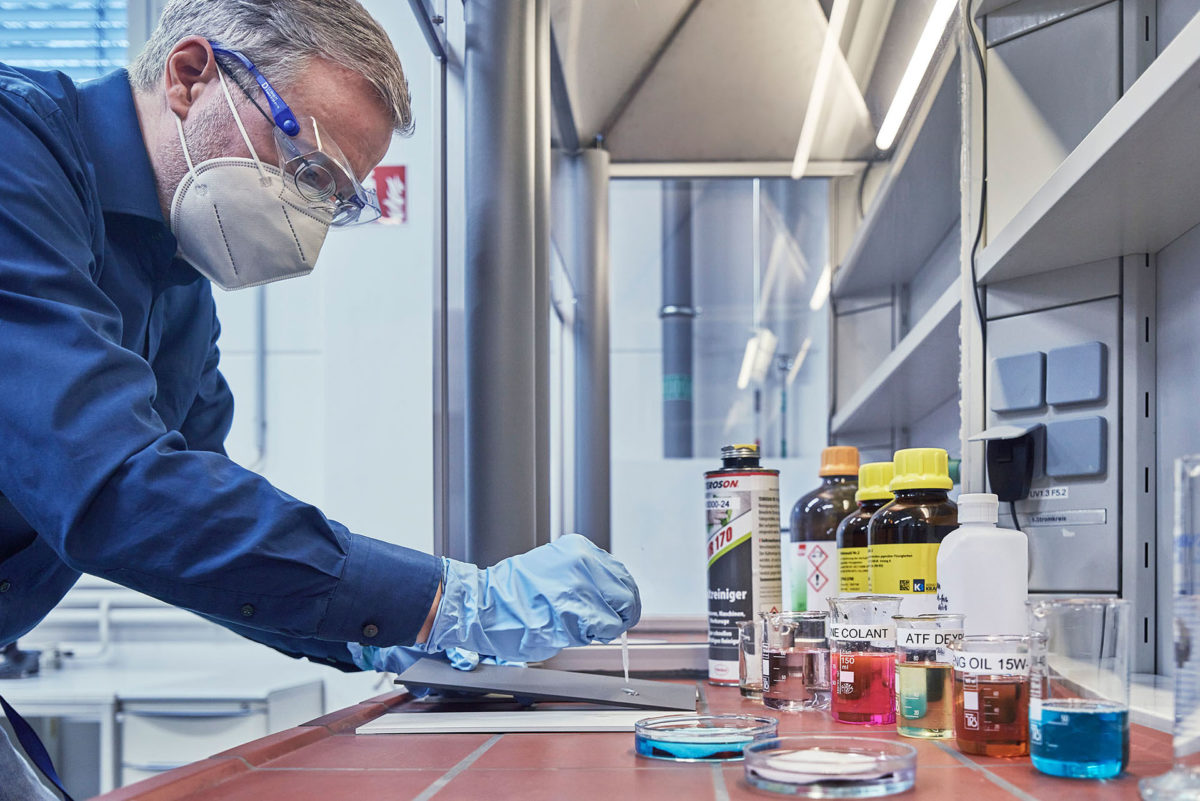 Chemical resistance testing RST LABS Rail System Testing GmbH